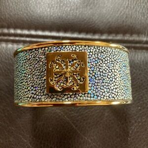 EUC Rustic Cuff Lori Stingray Bangle Bracelet